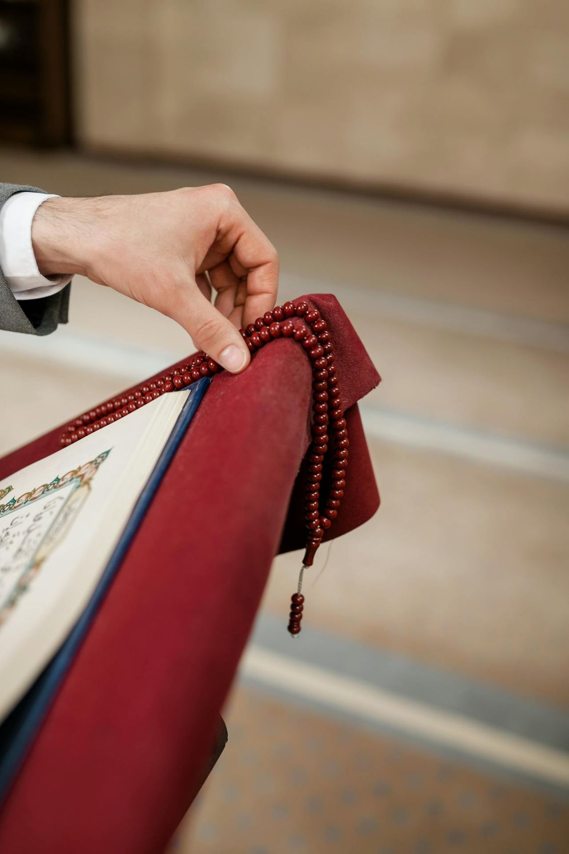 The Spiritual Benefits of Dhikr (Remembrance of Allah)
