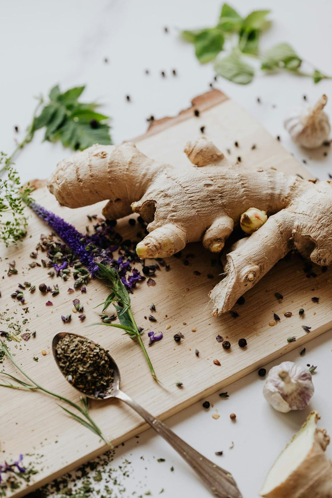 Top 10 Benefits of Ginger: A Powerful Root for Health and Wellness