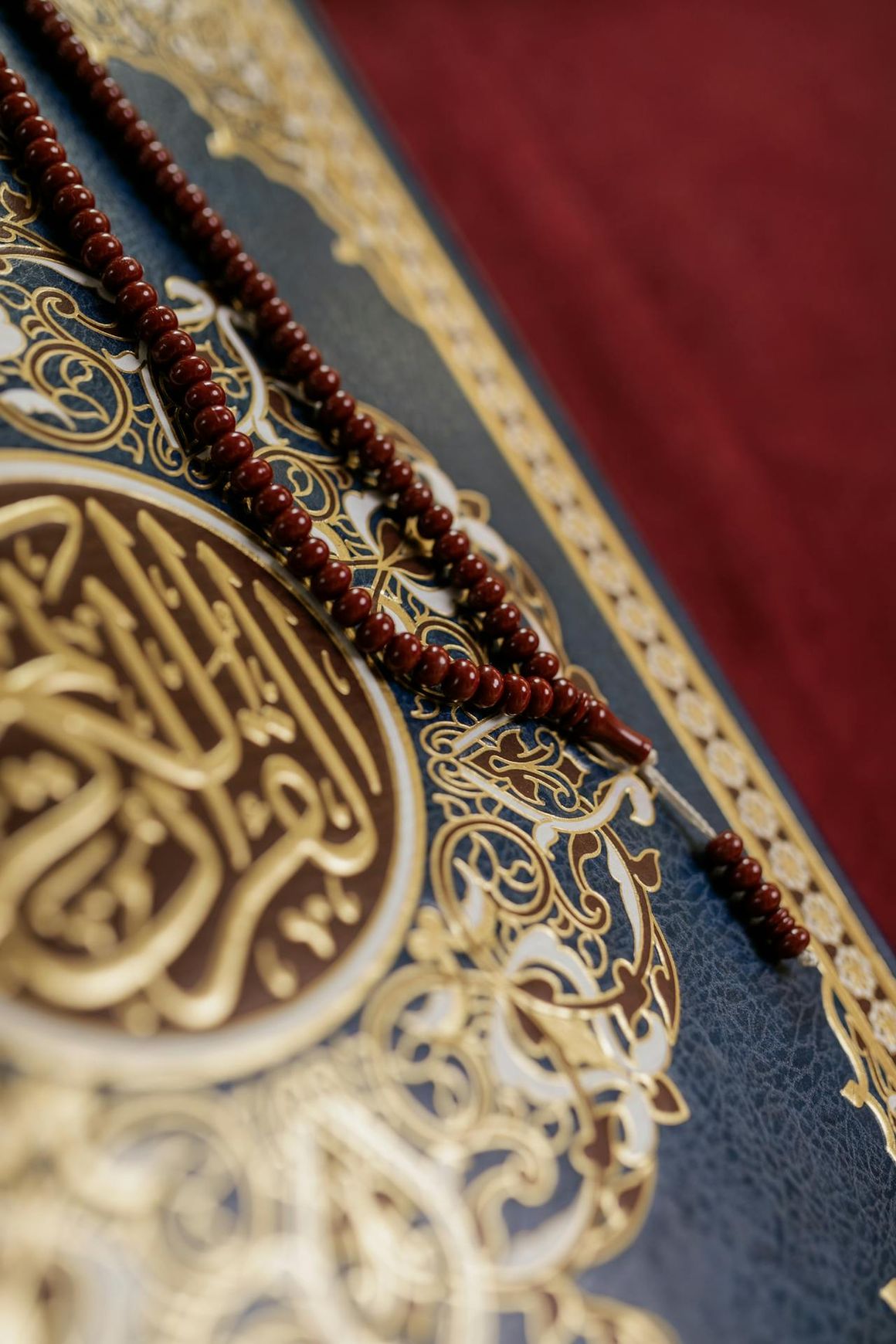 Finding Peace in Faith: An Islamic Perspective on Easing Anxiety