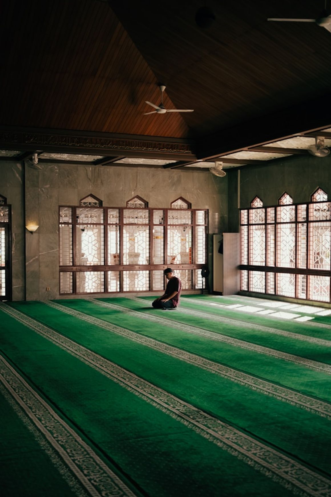 The Blessing of Fajr: Helpful Tips to Wake Up On Time